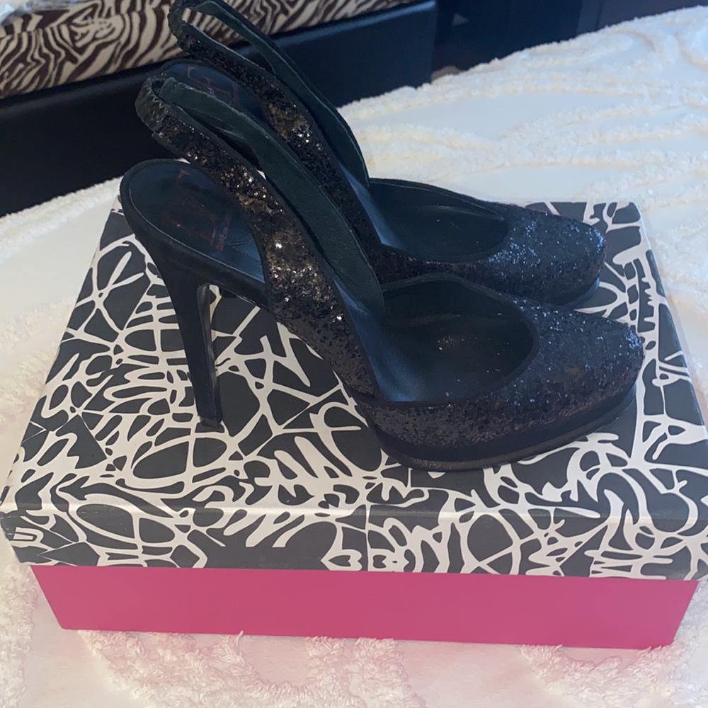 DVF Grant glitter pump